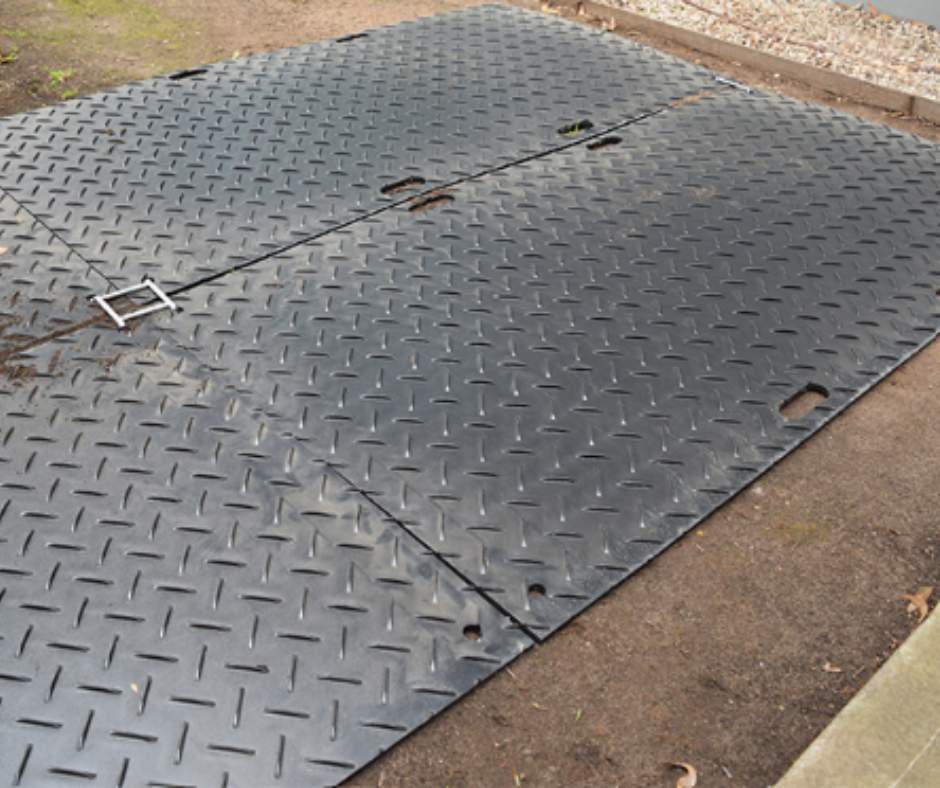 black track mat